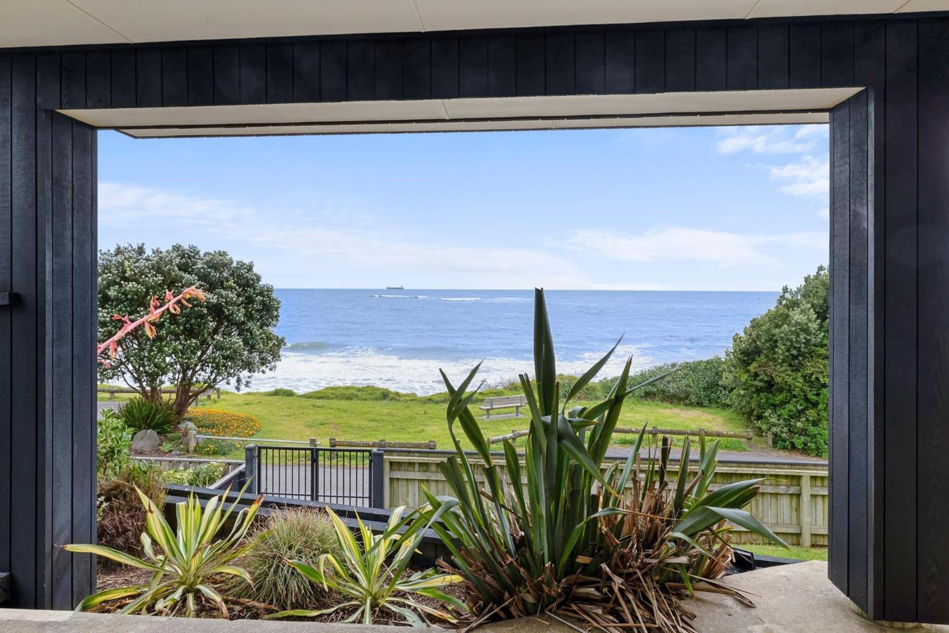 Wow On Wanaka Bay Leilighet New Plymouth Eksteriør bilde